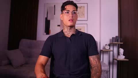 Snapshot of axel_villa chatting on September 2025 08:47:02 PM Agustin online show from September 2025 08:47:02 PM