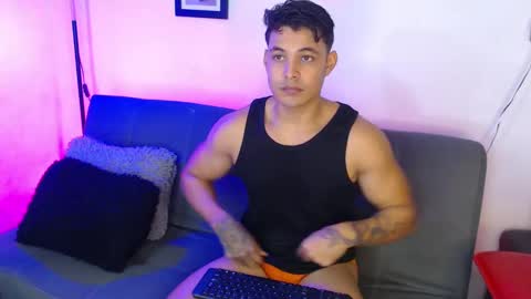 Snapshot of axell_dior chatting on December 2024 02:30:02 AM axell online show from December 2024 02:30:02 AM