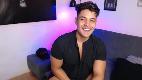 Snapshot of axell_dior chatting on October 2025 10:27:01 AM axell online show from October 2025 10:27:01 AM