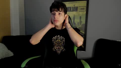 Snapshot of axelraven chatting on December 2024 01:45:01 PM Axel Raven online show from December 2024 01:45:01 PM