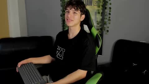 Snapshot of axelraven chatting on December 2024 02:22:01 PM Axel Raven online show from December 2024 02:22:01 PM