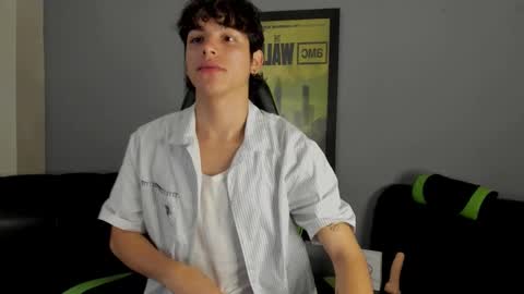 Snapshot of axelraven chatting on January 2025 01:13:01 PM Axel Raven online show from January 2025 01:13:01 PM