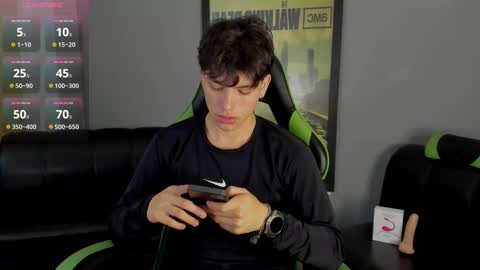 Snapshot of axelraven chatting on January 2025 04:23:02 PM Axel Raven online show from January 2025 04:23:02 PM