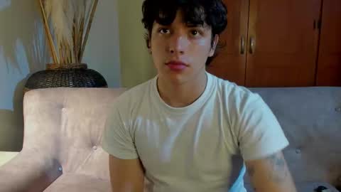 Snapshot of axelraven chatting on September 2025 05:48:01 PM Axel Raven online show from September 2025 05:48:01 PM