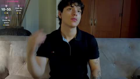 Snapshot of axelraven chatting on September 2025 02:29:02 PM Axel Raven online show from September 2025 02:29:02 PM