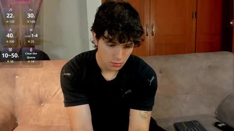 Snapshot of axelraven chatting on October 2025 01:30:01 PM Axel Raven online show from October 2025 01:30:01 PM