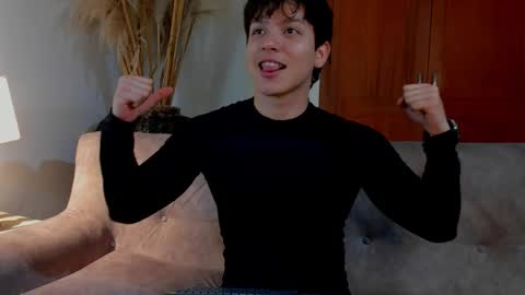 Snapshot of axelraven chatting on November 2025 03:01:02 PM Axel Raven online show from November 2025 03:01:02 PM