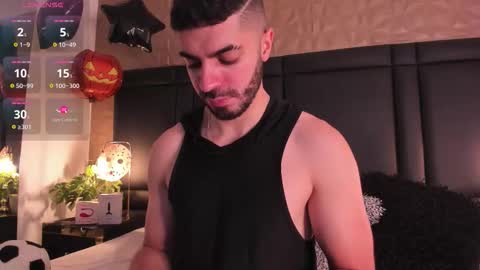 Snapshot of axelthompsom chatting on October 2025 11:56:02 AM Axel Thompsom online show from October 2025 11:56:02 AM