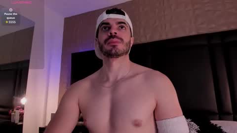 Snapshot of axelthompsom chatting on November 2025 11:43:02 AM Axel Thompsom online show from November 2025 11:43:02 AM