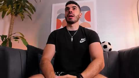 Snapshot of axelthompsom chatting on November 2025 11:54:01 AM Axel Thompsom online show from November 2025 11:54:01 AM