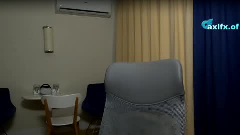 Axl online show from April 2026 08:13:02 PM