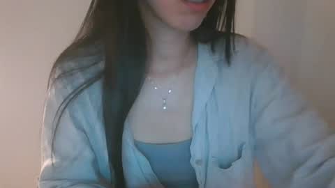 Snapshot of axuepetitt chatting on July 2026 09:41:01 PM axue online show from July 2026 09:41:01 PM
