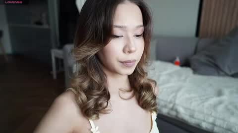 Snapshot of aya__hitakayama chatting on May 2026 01:10:02 PM Aya online show from May 2026 01:10:02 PM