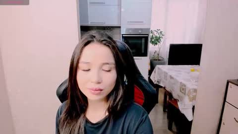 Aya Moon online show from November 2025 05:28:02 AM