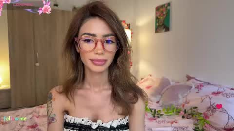 Alya online show from April 2026 03:27:01 PM