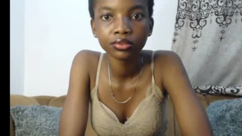 Snapshot of ayantundemaria chatting on August 2026 10:44:01 PM Sexy nelly online show from August 2026 10:44:01 PM