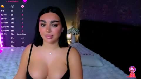 Snapshot of ayla_demir chatting on November 2025 10:53:02 PM Ayla Demir online show from November 2025 10:53:02 PM