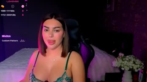  Ayla Demir  online show from January 2026 07:08:02 PM