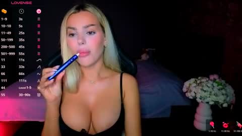 Snapshot of ayla_demir chatting on July 2026 08:15:02 PM Ayla Demir online show from July 2026 08:15:02 PM