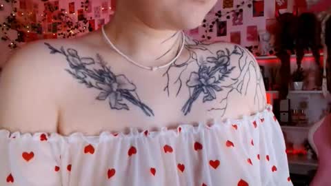 Ayla hill online show from December 2025 08:58:02 PM