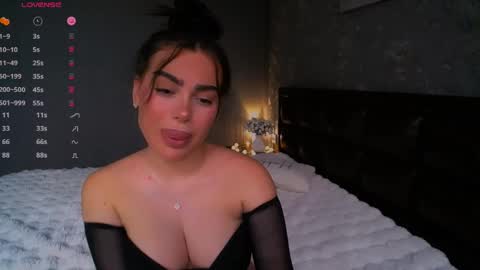 Snapshot of aylademir chatting on January 2025 05:22:02 PM Ayla online show from January 2025 05:22:02 PM