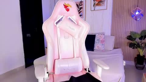 Snapshot of ayleen_dunkann chatting on November 2025 02:17:02 PM Ayleen online show from November 2025 02:17:02 PM