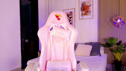 Ayleen online show from February 2026 12:45:01 PM