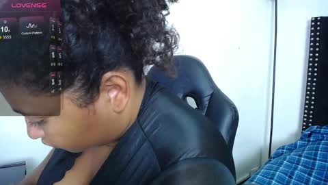 Snapshot of ayliinn_ chatting on March 2025 03:24:01 AM Ayliinn online show from March 2025 03:24:01 AM