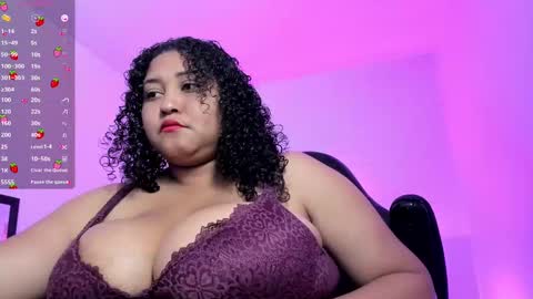 Snapshot of ayliinn_ chatting on October 2025 02:23:02 AM Ayliinn online show from October 2025 02:23:02 AM