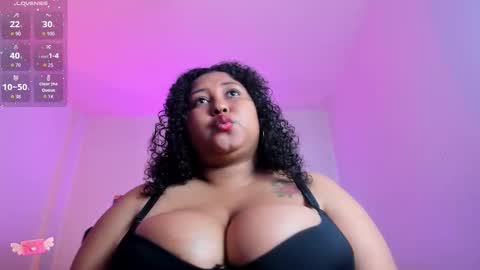 Snapshot of ayliinn_ chatting on November 2025 06:02:02 AM Ayliinn online show from November 2025 06:02:02 AM