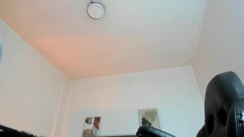 Snapshot of ayliinn_ chatting on November 2025 02:44:02 AM Ayliinn online show from November 2025 02:44:02 AM