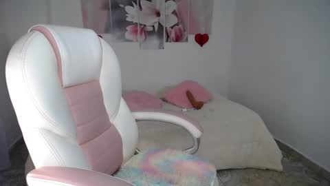 Snapshot of aylin_ross_ chatting on June 2026 11:49:01 PM aylin_ross_ online show from June 2026 11:49:01 PM