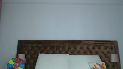 Aylin online show from September 2025 01:06:02 AM