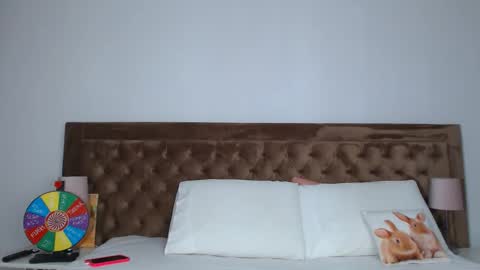 Aylin online show from September 2025 01:07:02 AM