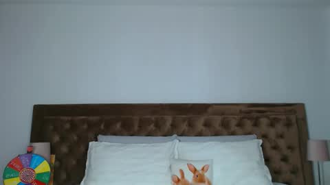 Aylin online show from October 2025 02:09:01 AM