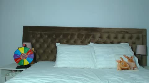 Aylin online show from October 2025 02:08:02 AM