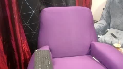 Snapshot of aymarsensual chatting on December 2024 02:49:01 PM Dominatrix Queen online show from December 2024 02:49:01 PM