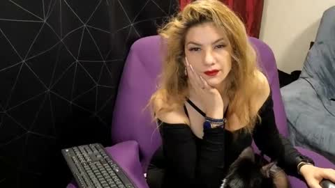 Snapshot of aymarsensual chatting on February 2025 08:58:02 PM Dominatrix Queen online show from February 2025 08:58:02 PM