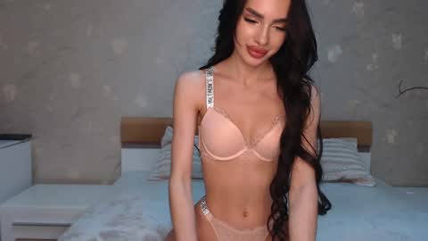 ViktoranMary online show from December 2024 05:13:01 PM