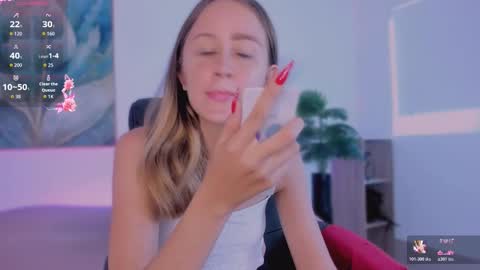 azahaara__ online show from February 2026 04:24:02 PM