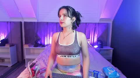 Azahara online show from April 2026 11:35:02 PM