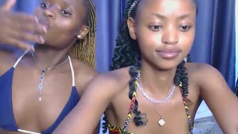 Snapshot of azalea46 chatting on December 2025 07:13:02 AM Azalea online show from December 2025 07:13:02 AM