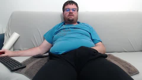 Azer online show from September 2025 10:37:01 PM