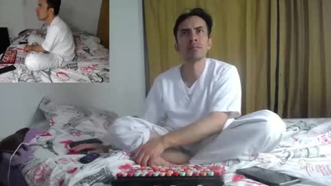 Snapshot of aziel_xxx chatting on February 2025 02:33:02 AM AZIEL online show from February 2025 02:33:02 AM