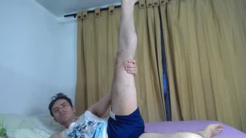 Snapshot of aziel_xxx chatting on March 2025 02:09:01 AM AZIEL online show from March 2025 02:09:01 AM