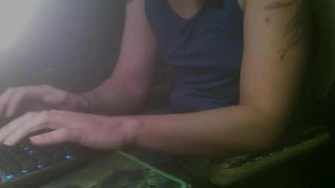 Snapshot of azinn chatting on December 2025 07:12:02 PM Zin online show from December 2025 07:12:02 PM