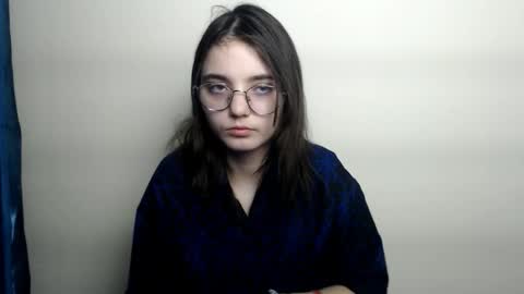 azumi_chan_ online show from February 2026 09:21:01 PM