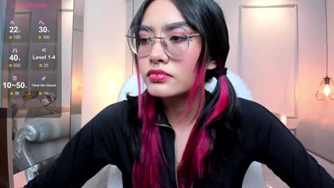 Azura online show from January 2025 07:17:01 PM