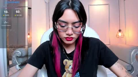 Azura online show from February 2025 07:21:01 PM