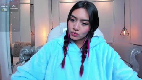 Azura online show from March 2025 10:45:02 PM